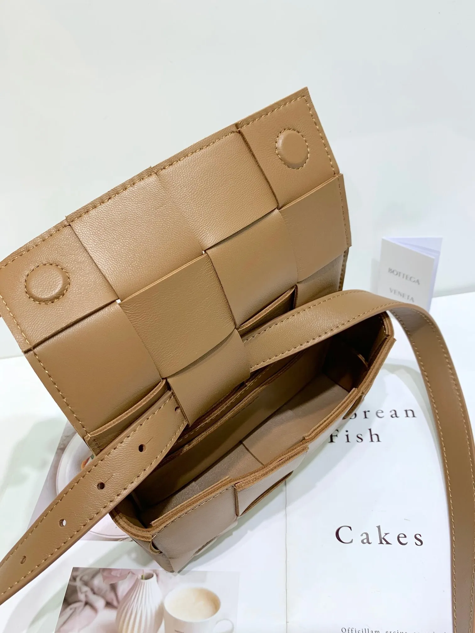 All categories 💚 Authentic bags 💚 BV 2025 new BV crossbody bag